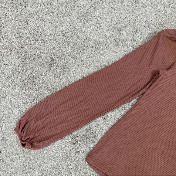 Abercrombie & Fitch Women’s Ribbed Puff Sleeve Longsleeve Shirt in Mauve M - Picture 5 of 13